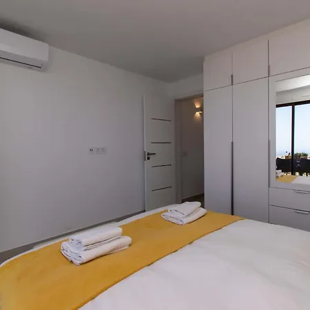 Infinity. Vistas, Wiffi Y Jacuzzi